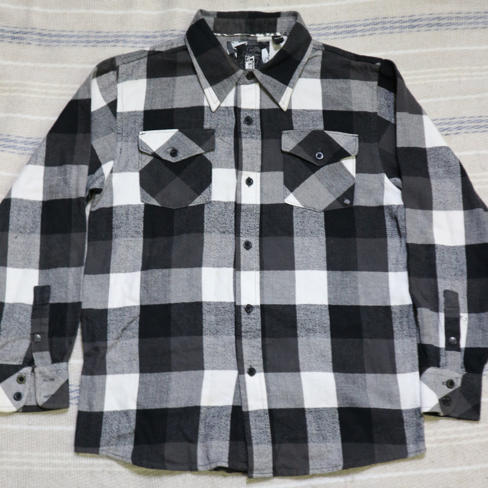 Like New OCEAN CURRENT Boys Gradient Plaid Shirt Sz Medium